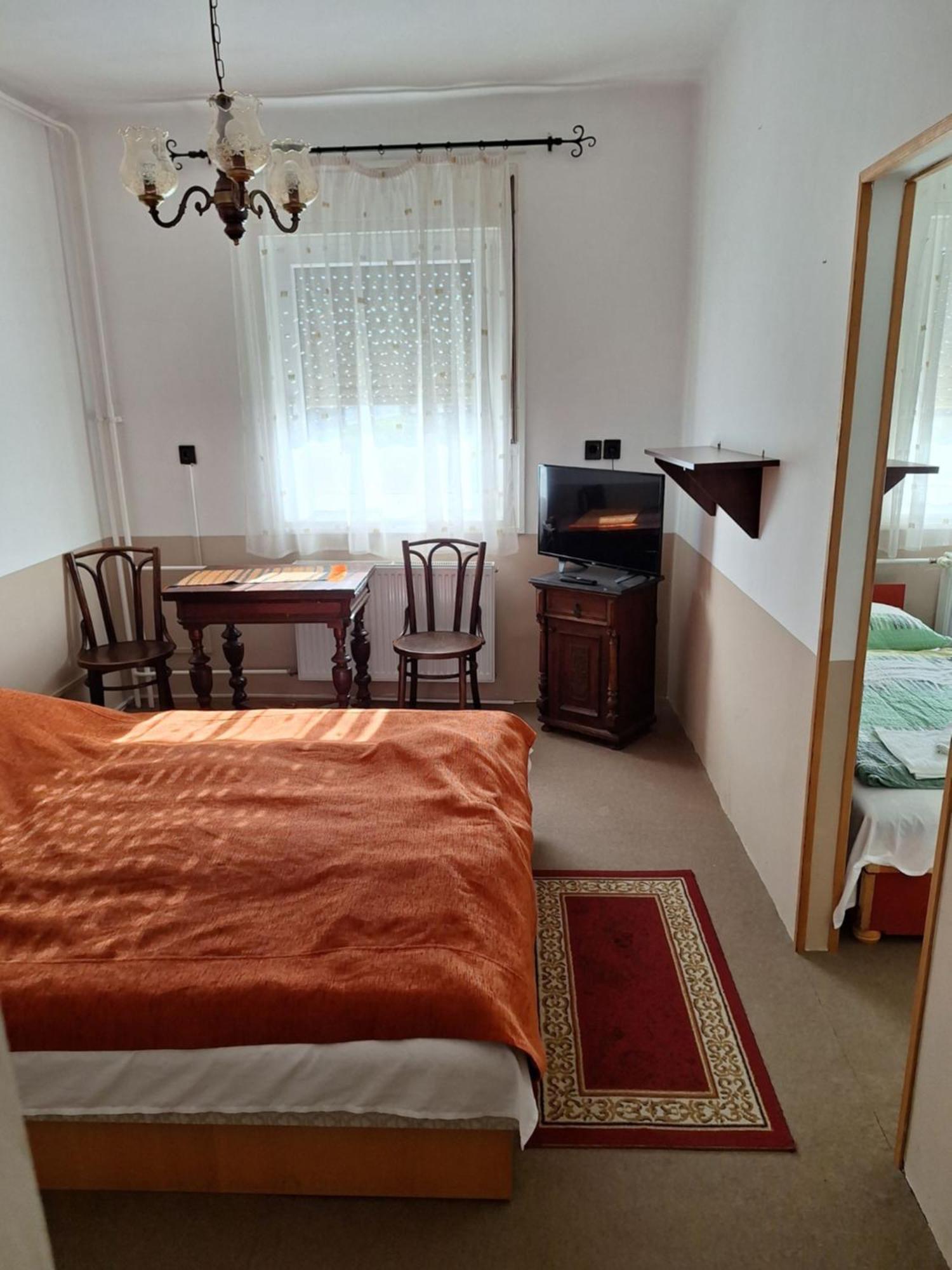 Fenyo Panzio Bed and Breakfast Mezőkövesd Eksteriør billede