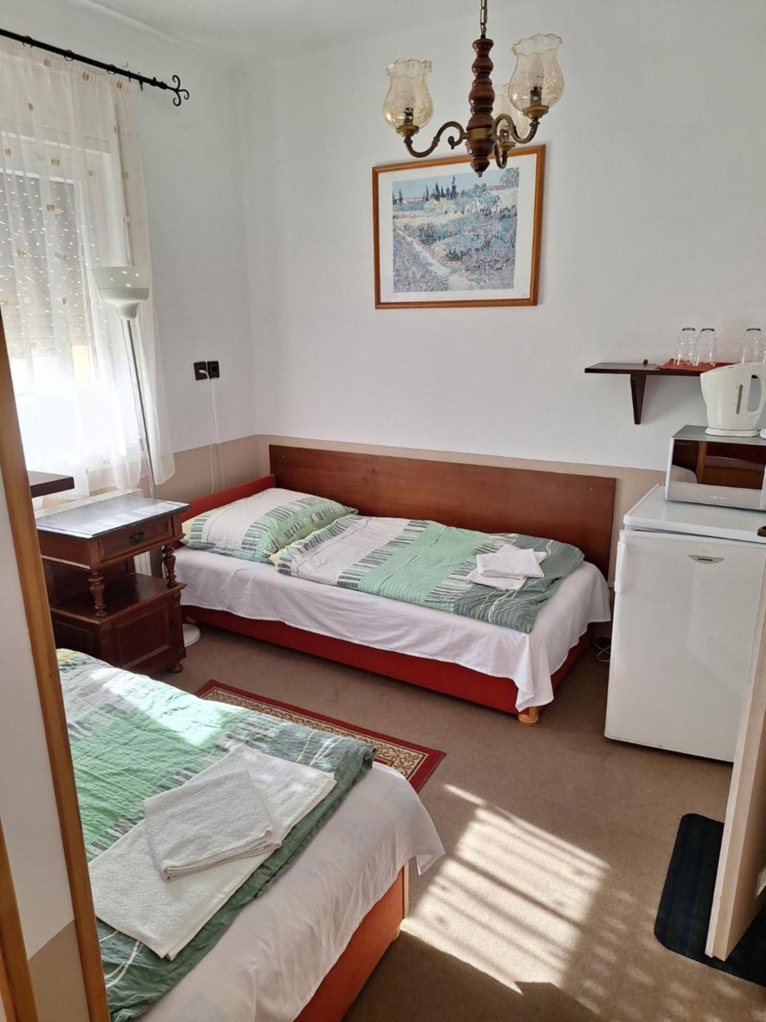 Fenyo Panzio Bed and Breakfast Mezőkövesd Eksteriør billede