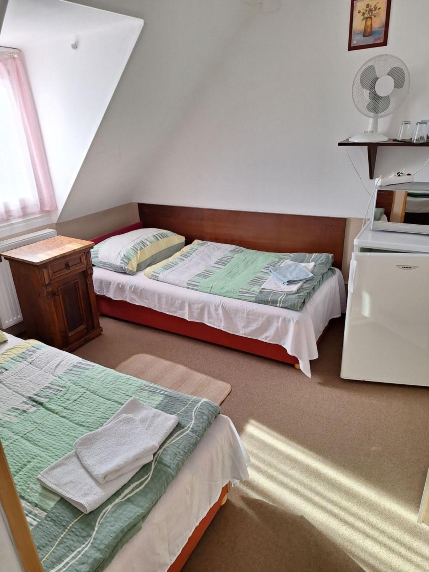 Fenyo Panzio Bed and Breakfast Mezőkövesd Eksteriør billede