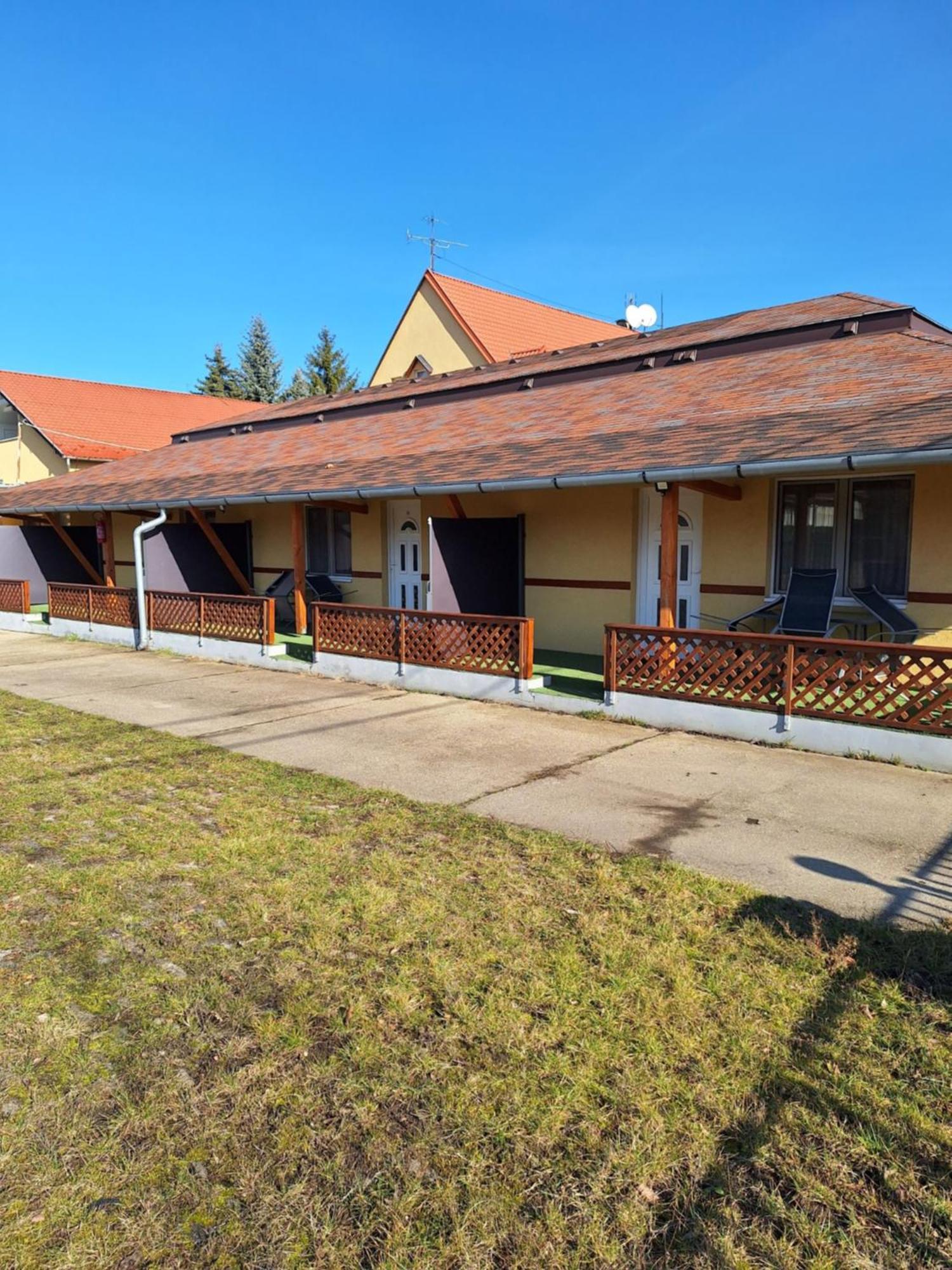 Fenyo Panzio Bed and Breakfast Mezőkövesd Eksteriør billede